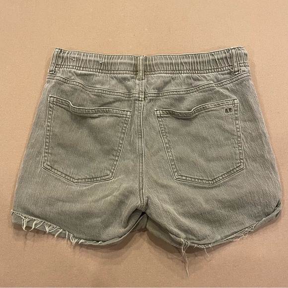 American Eagle Women’s Elastic Waist Drawstring Denim Shorts Army Green Size 4 - Picture 5 of 11